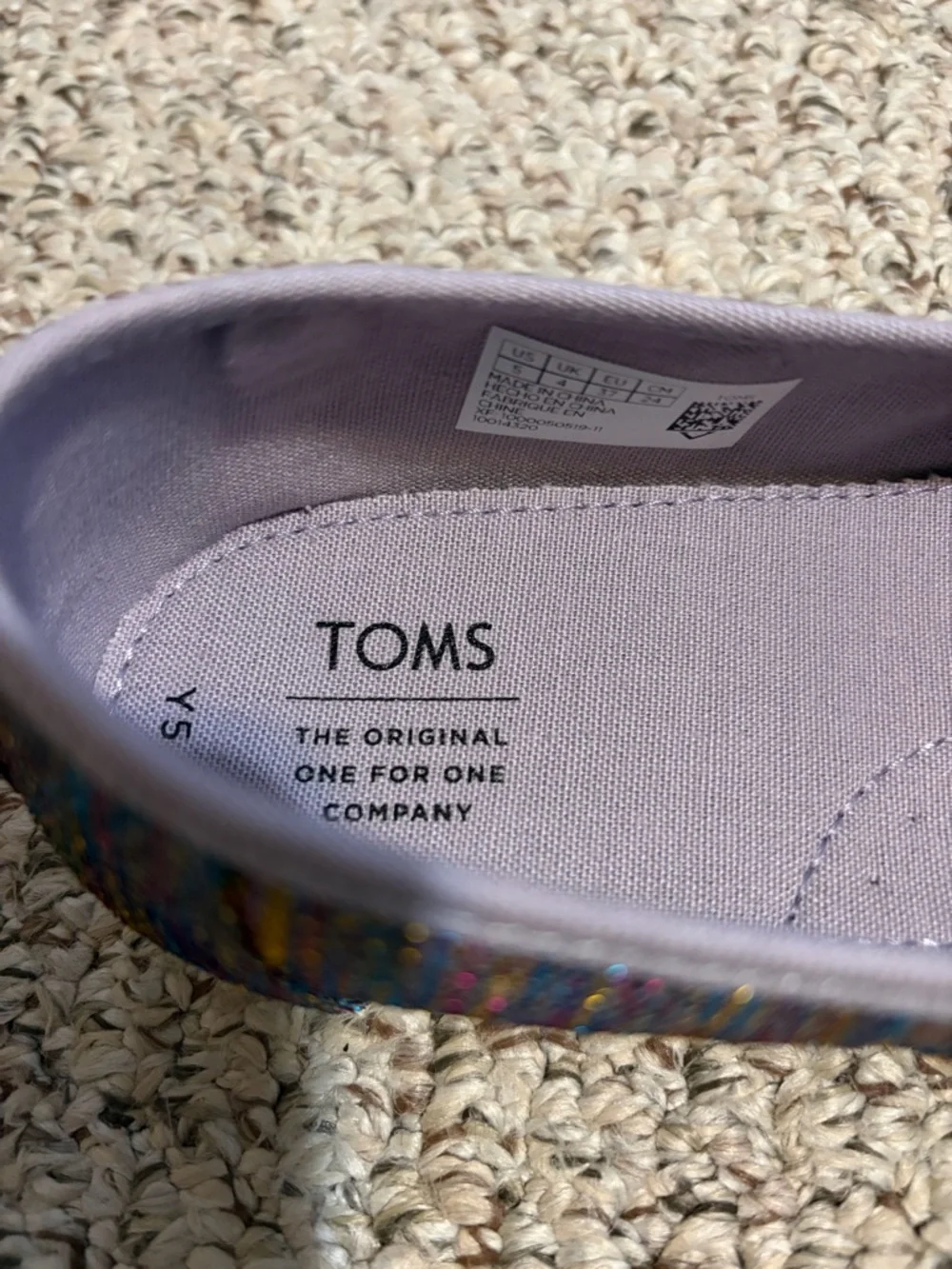 TOMS Glittery Multi-Color Slip-On Classics Size Youth 5, Ladies 7 Equiv